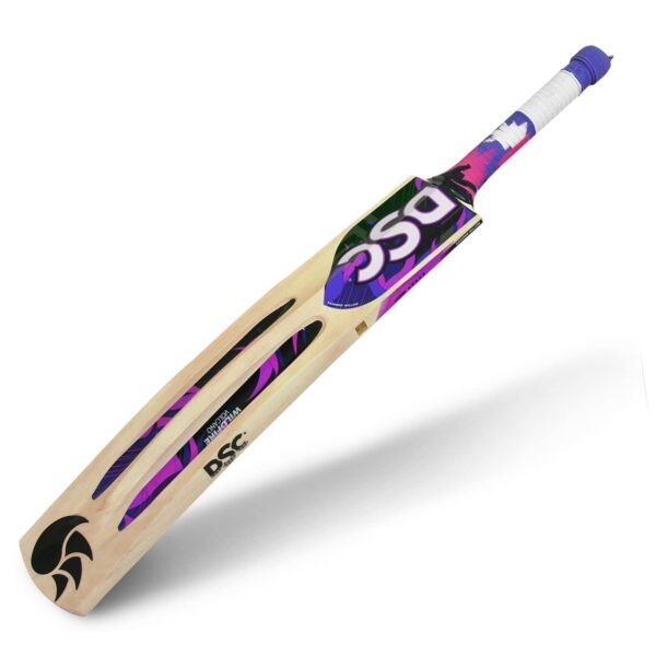 DSC Wildfire Volcano Sh Cricket Bat Lightweight Kashmir Willow Street Beast